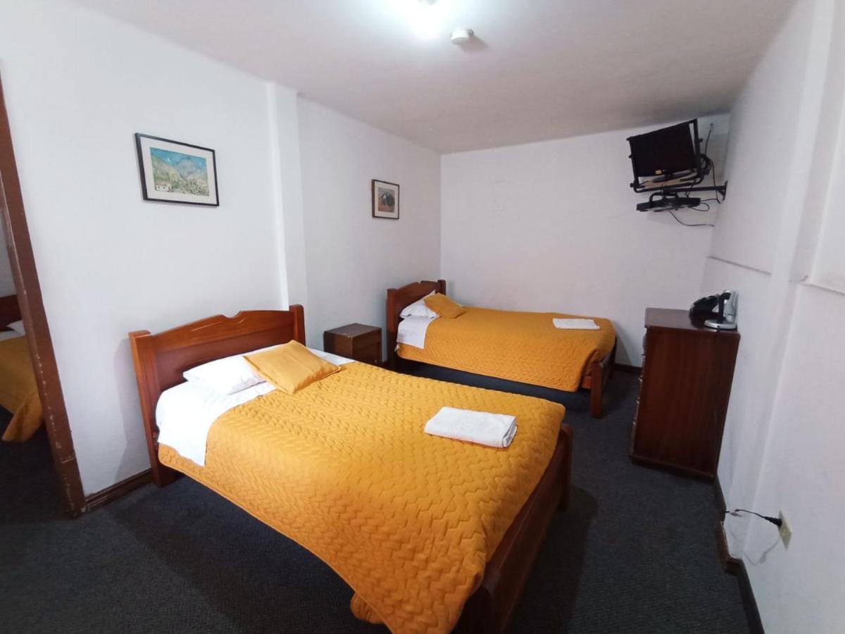 Hotel 9 De Octubre Quito Exteriér fotografie