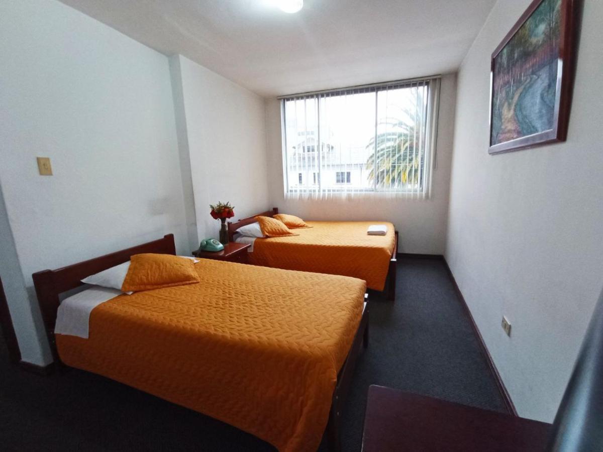 Hotel 9 De Octubre Quito Exteriér fotografie
