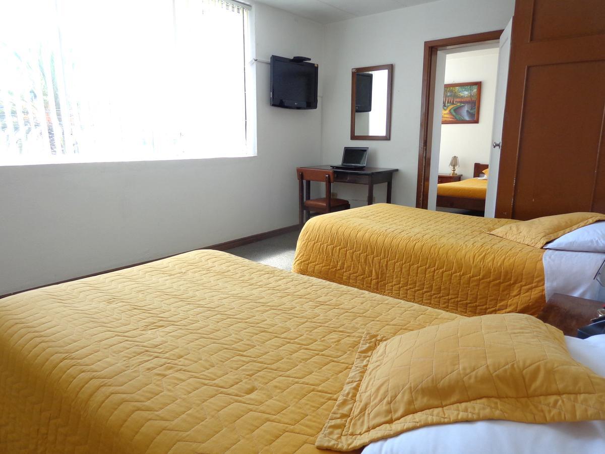 Hotel 9 De Octubre Quito Exteriér fotografie